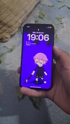 V/T IPHONE 12 leia