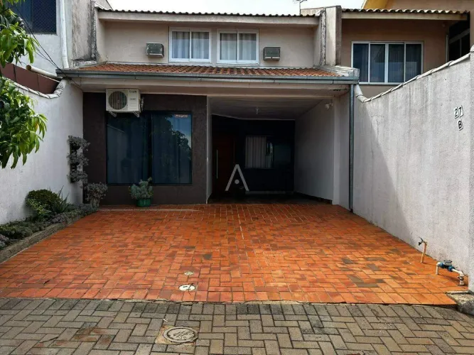Casa à venda no Condomínio Gramado II em Cascavel.