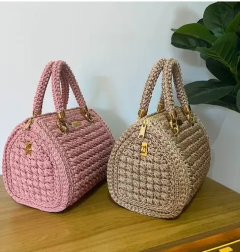 Vendo lindas bolsa de malhas e pérolas