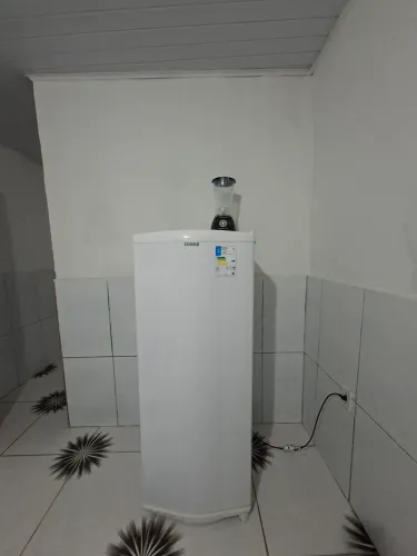 Geladeira semi nova