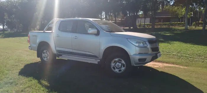 Chevrolet S10 Pick-up LS 2.8 TDI 4X4 CD Dies. Mec. 2014