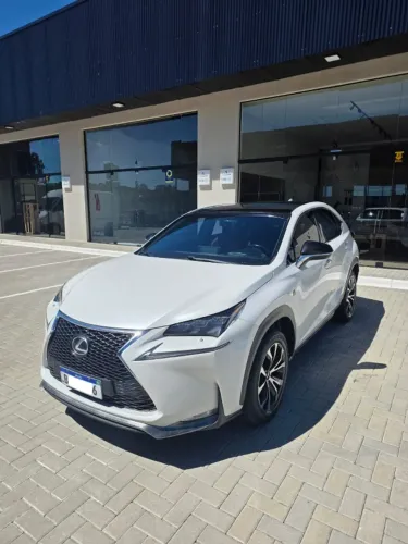 Lexus NX-200T F-sport 2.0 16V 238cv Aut. 2016