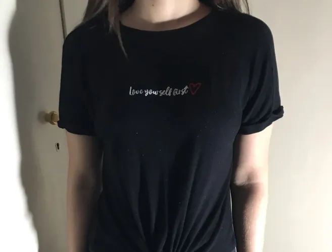 Cropped preto love yourself first!!!
