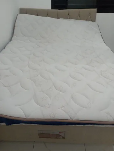 Vendo pillow top de casal semi novo