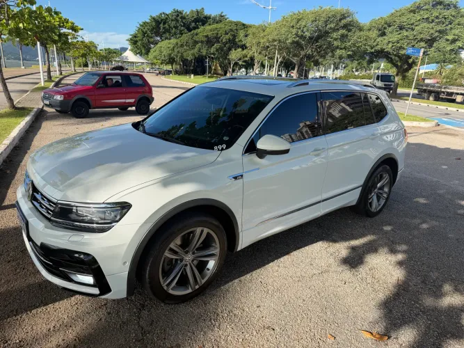 Volkswagen Tiguan Allspac R-line 350 TSI 2.0 4X4 2018