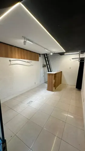 Imóvel para venda tem 30 metros quadrados em Centro - Petrópolis - RJ