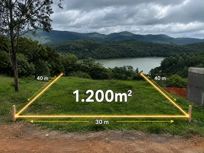 Lote Entregue com Platô/Agua e Energia/200m da Rodovia