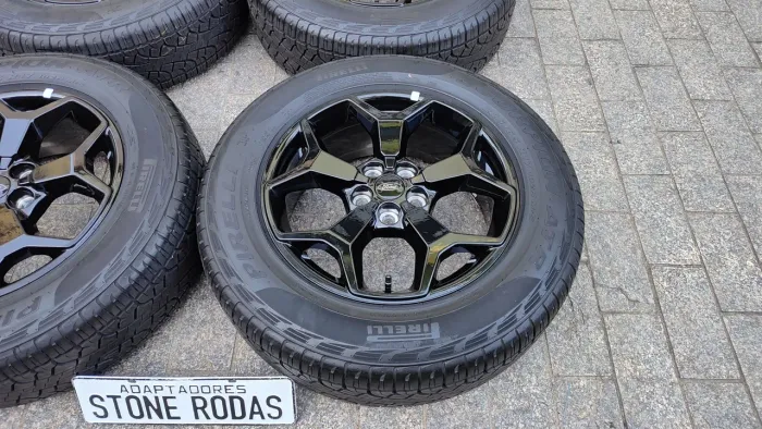 Rodas Ford Maverick aro 17" 5x108 com pneus