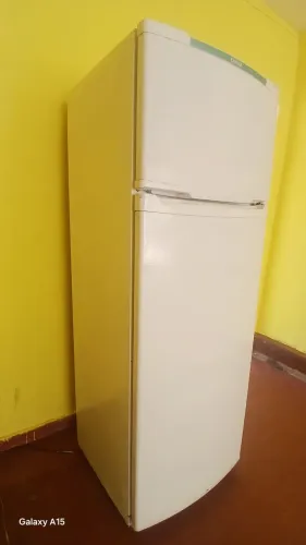 Geladeira consul degelo seco 303 funcionando perfeitamente