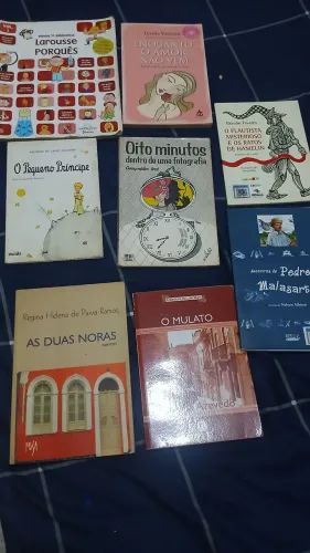 Quinze livros (15) unidades