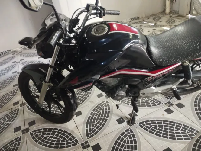 Moto Top