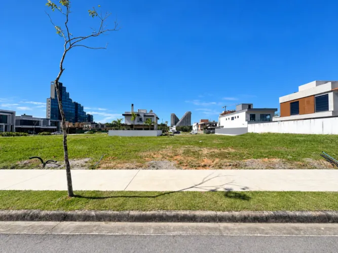 LOTE VIVA PARK REF: T3-56694
