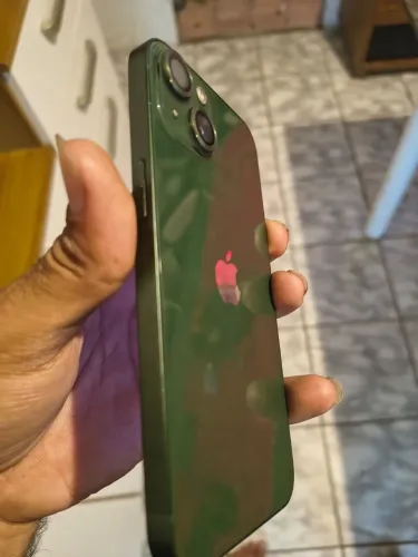iPhone 13 