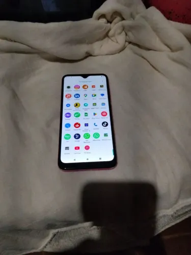Vendo esse celular moto e7 funcionando perfeitamente. 