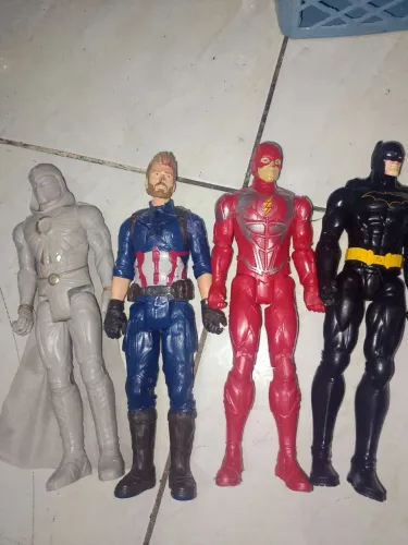 Bonecos Marvel 1
