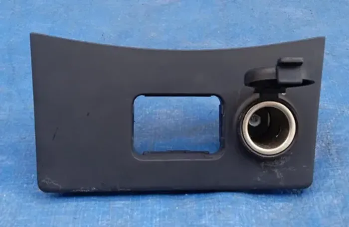 Moldura Tomada 12v Console Central Kia Cerato 2009 - 2013