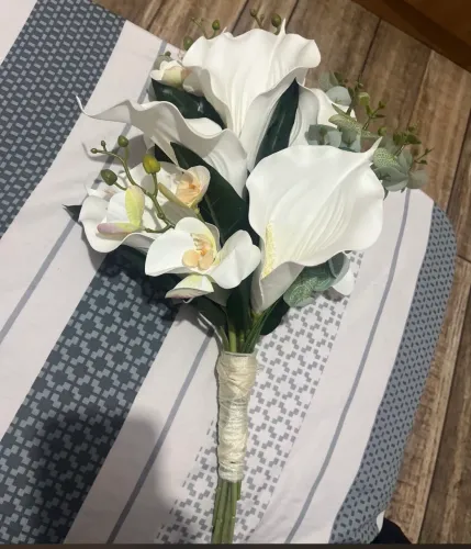 Buquê de noiva artificial realista