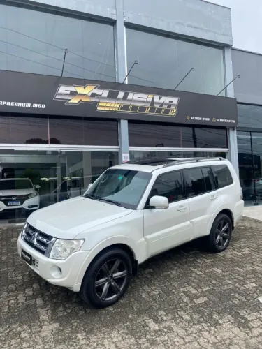 Mitsubishi Pajero HPE Full 3.2 4X4 T.i.dies. 5P AUT 2013