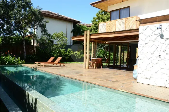 Condomínio com 5 quartos à venda em Praia Do Forte - BA