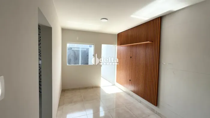 Casa residencial com 2 suítes disponível para locação no bairro Novo Mundo em Uberlândia-M