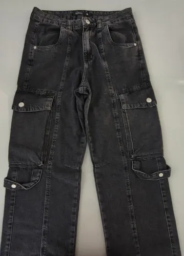 Calça jeans cargo da Renner,Tam 38. Usada apenas 1 vez.