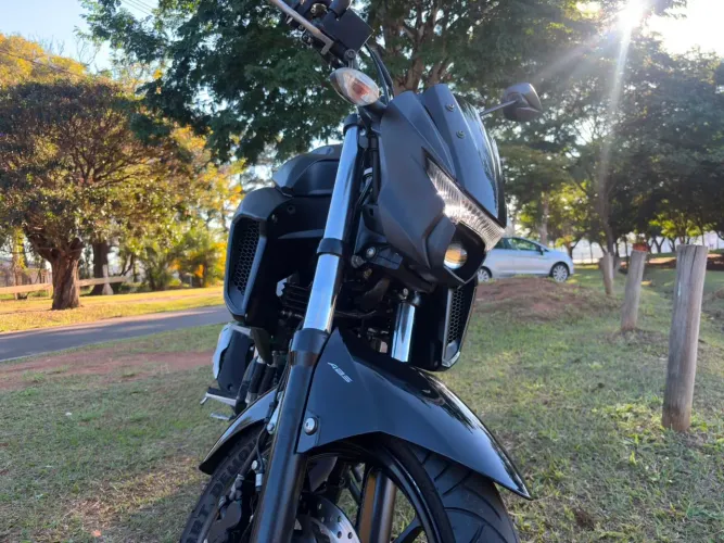 Yamaha Fazer 250 2021/2022 - Preta 