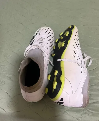 Chuteira Adidas Predador 41/42