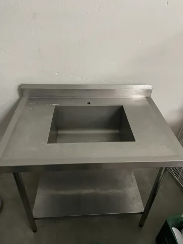 Pia inox 1,00 X 70 com 85 de altura