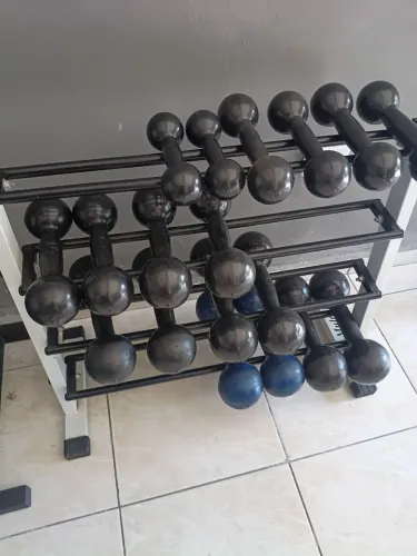 Kit halteres musculação( entrego) 1250$ 