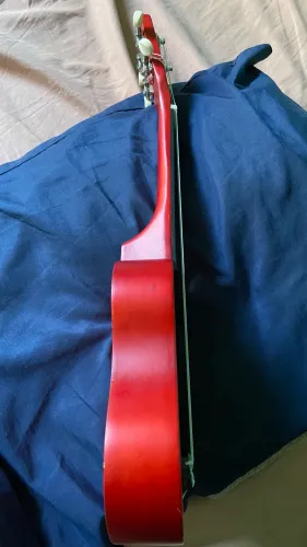 Vendo Ukulele Soprano Makaru