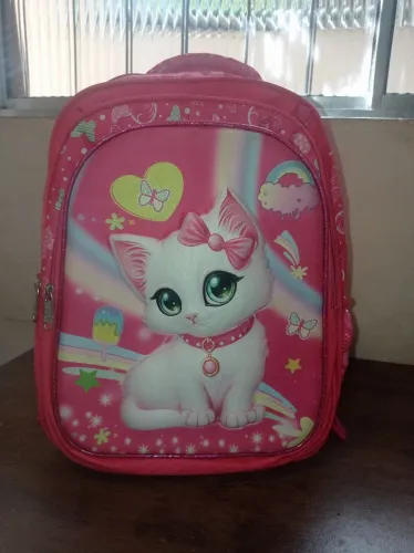 Mochila infantil com lancheira sem uso