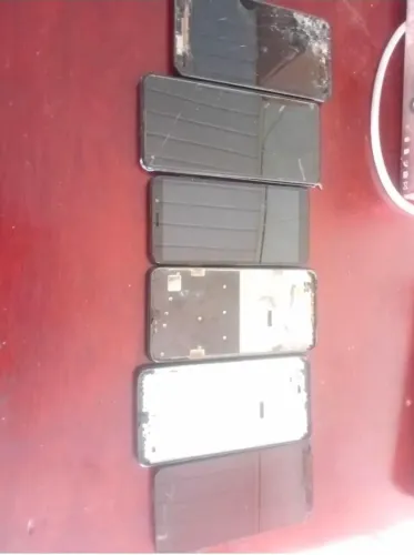 6 celulares para trocar a frontal. (Apenas)