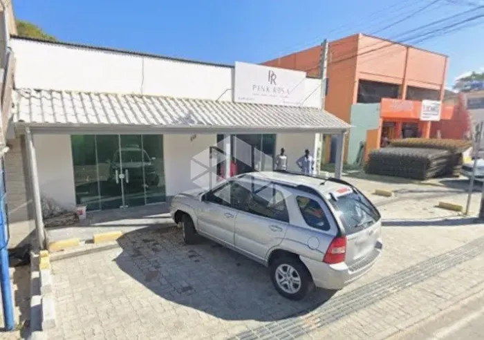 Loja térrea nos Ingleses do Rio Vermelho