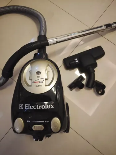 Aspirador de pó Electrolux 1600w