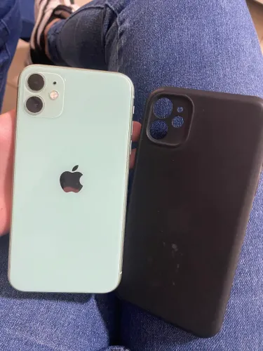 iPhone 11