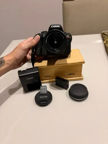 Câmera Cânon Rebel T100