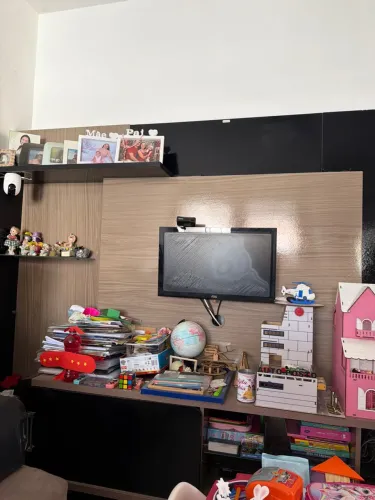 Estante de sala