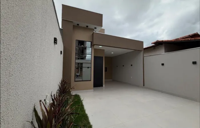 Vende-se essa linda casa!