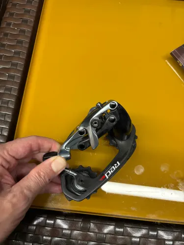 Câmbio traseiro Sram Red 11V até 32 dentes