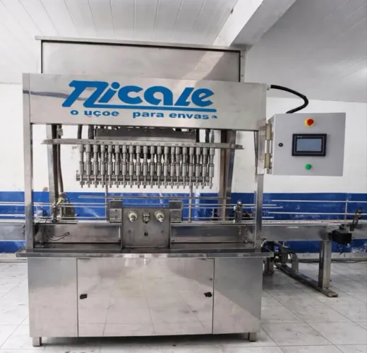 Linha de envase ( evasadeira, rotuladeira, tampadeira)