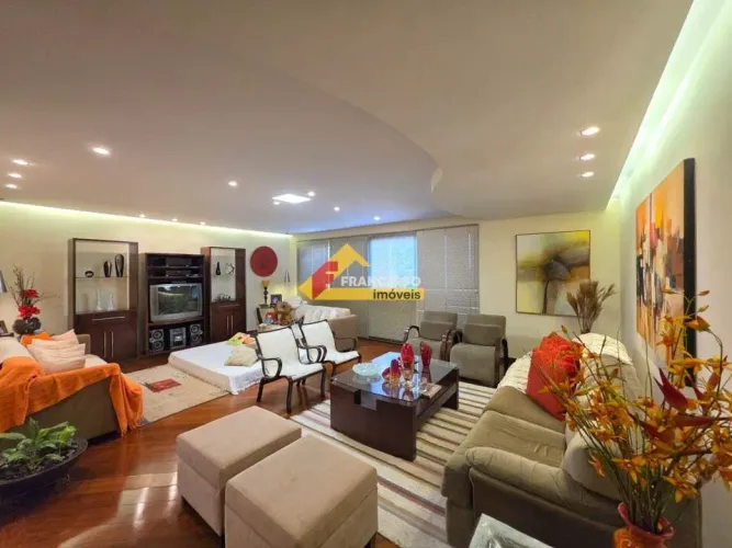 Apartamento à venda, 3 quartos, 1 suíte, 2 vagas, Centro - Divinópolis/MG