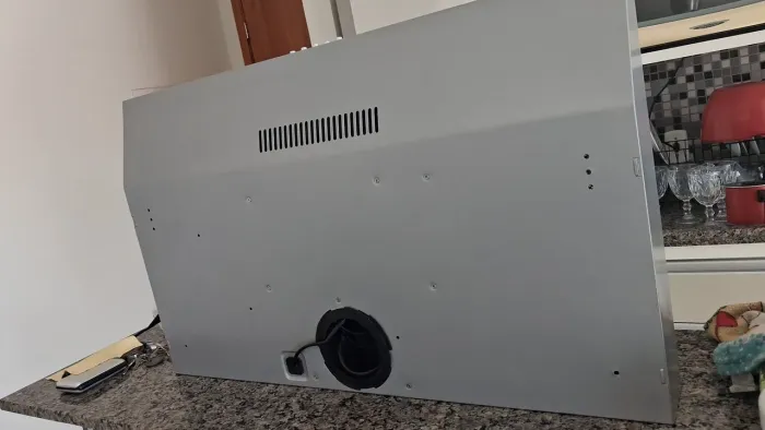 Vende se um sugar de 80 cm voltagem 127, em ótimo estado de conservação. Na cor cinza