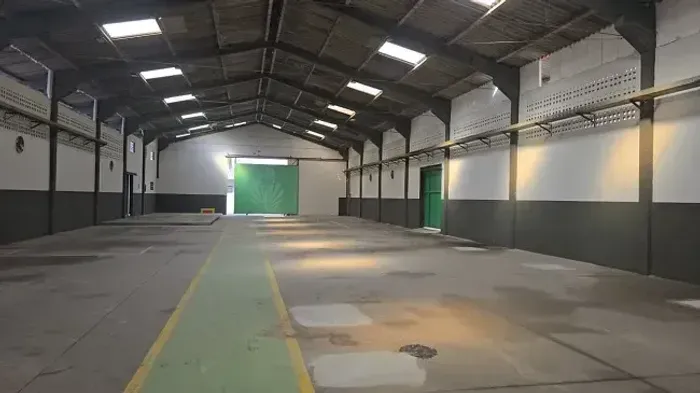 Galpão 600 metros para aluguel com 2000 metros terreno area em Civit II - Serra - ES