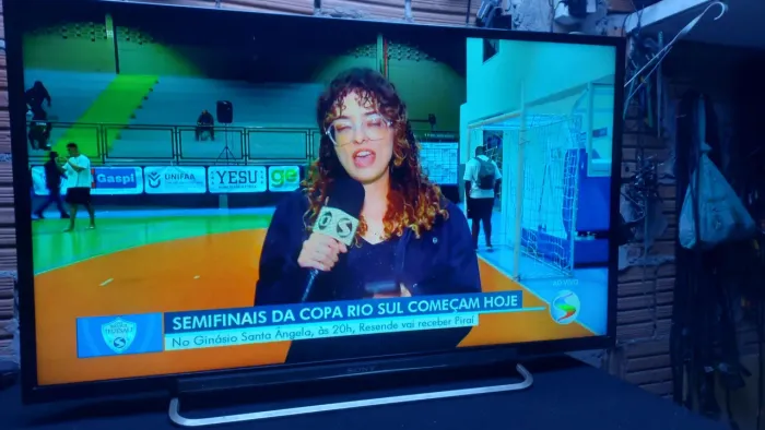 VENDE SE TV SONY 40 POLEGADAS NÃO É SMART TV FUNCIONANDO PERFEITAMENTE BOM ESTADO