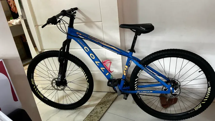 Bicicleta + Suporte de carro + Rolo + Capacete