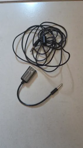 Adaptador de fone e microfone, com microfone