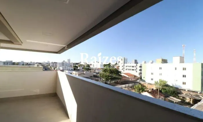 Apê de 82m² com Varanda Gourmet em L, Suíte e 2 Vagas no Santa Monica em Uberlândia