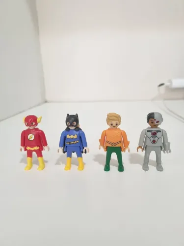 Lote Kinder ovo, Playmobil DC