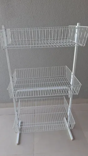 Vendo expositor (arara) tipo cesta
