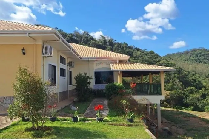 Fazenda à Venda  Belmiro Braga/MG